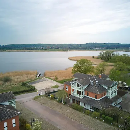 아파트 Ferienwohnung Mit Seeblick Im Haus Wizlaw
