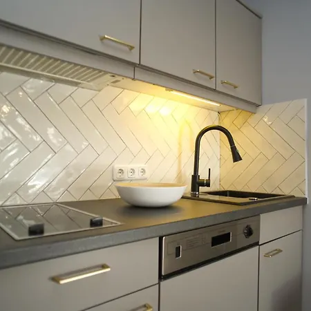 Ferienwohnung Mit Seeblick Im Haus Wizlaw 아파트 *