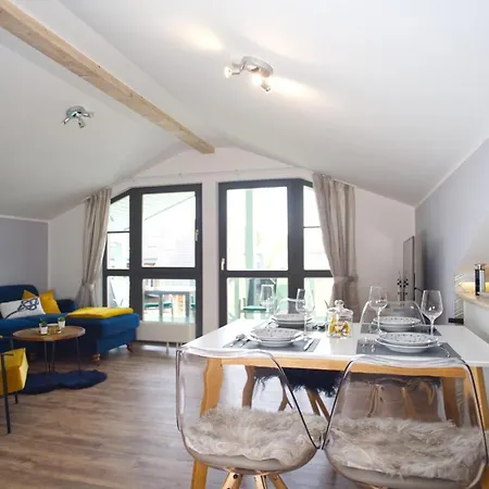 Ferienwohnung Mit Seeblick Im Haus Wizlaw * Sellin (Rugen)