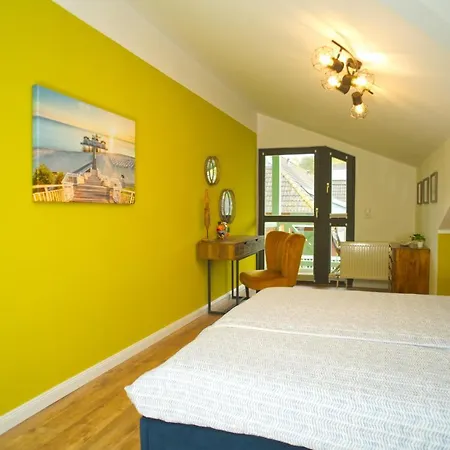 Ferienwohnung Mit Seeblick Im Haus Wizlaw 아파트