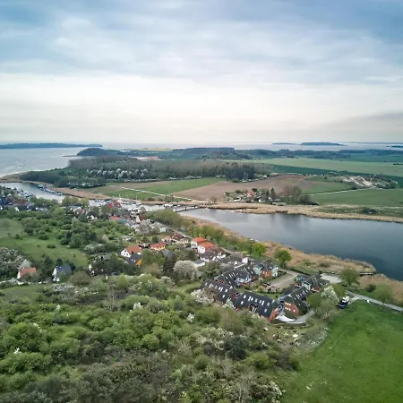 Ferienwohnung Mit Seeblick Im Haus Wizlaw * Sellin (Rugen)